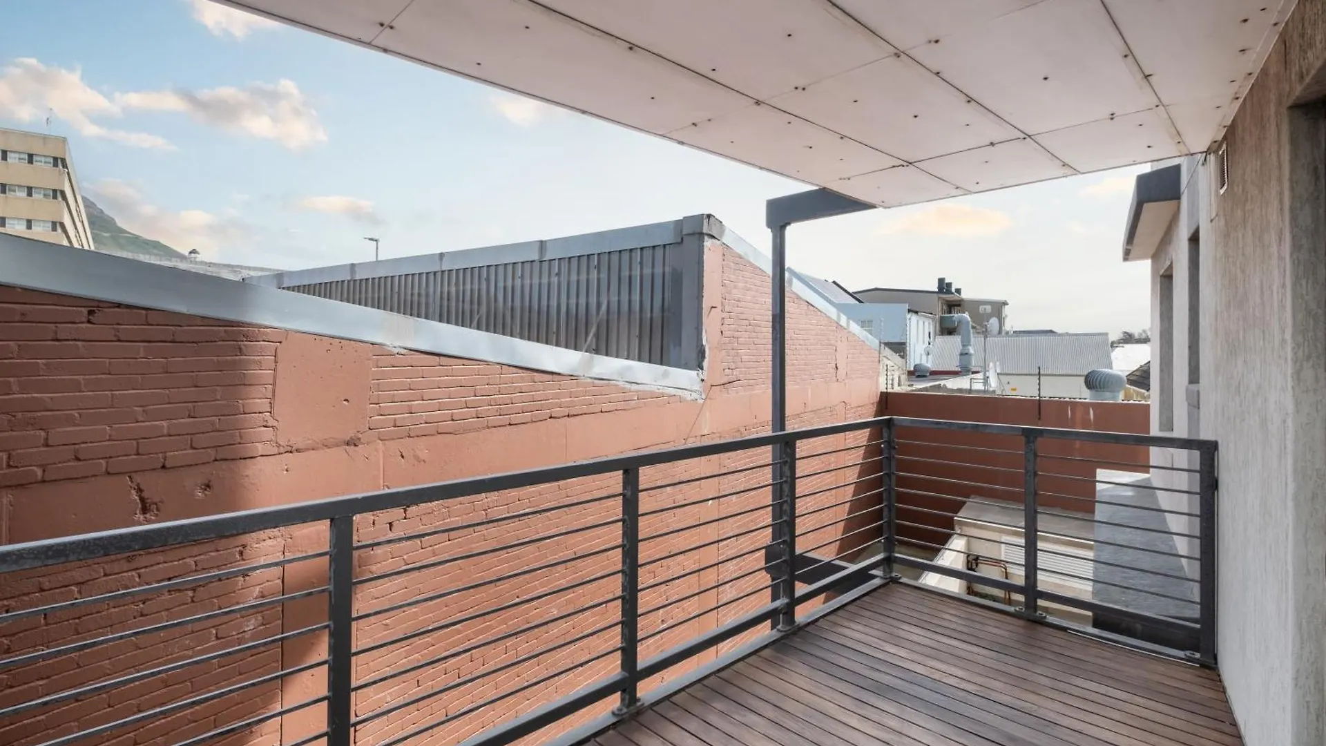 Madison Modern Oasis Apartment Cape Town