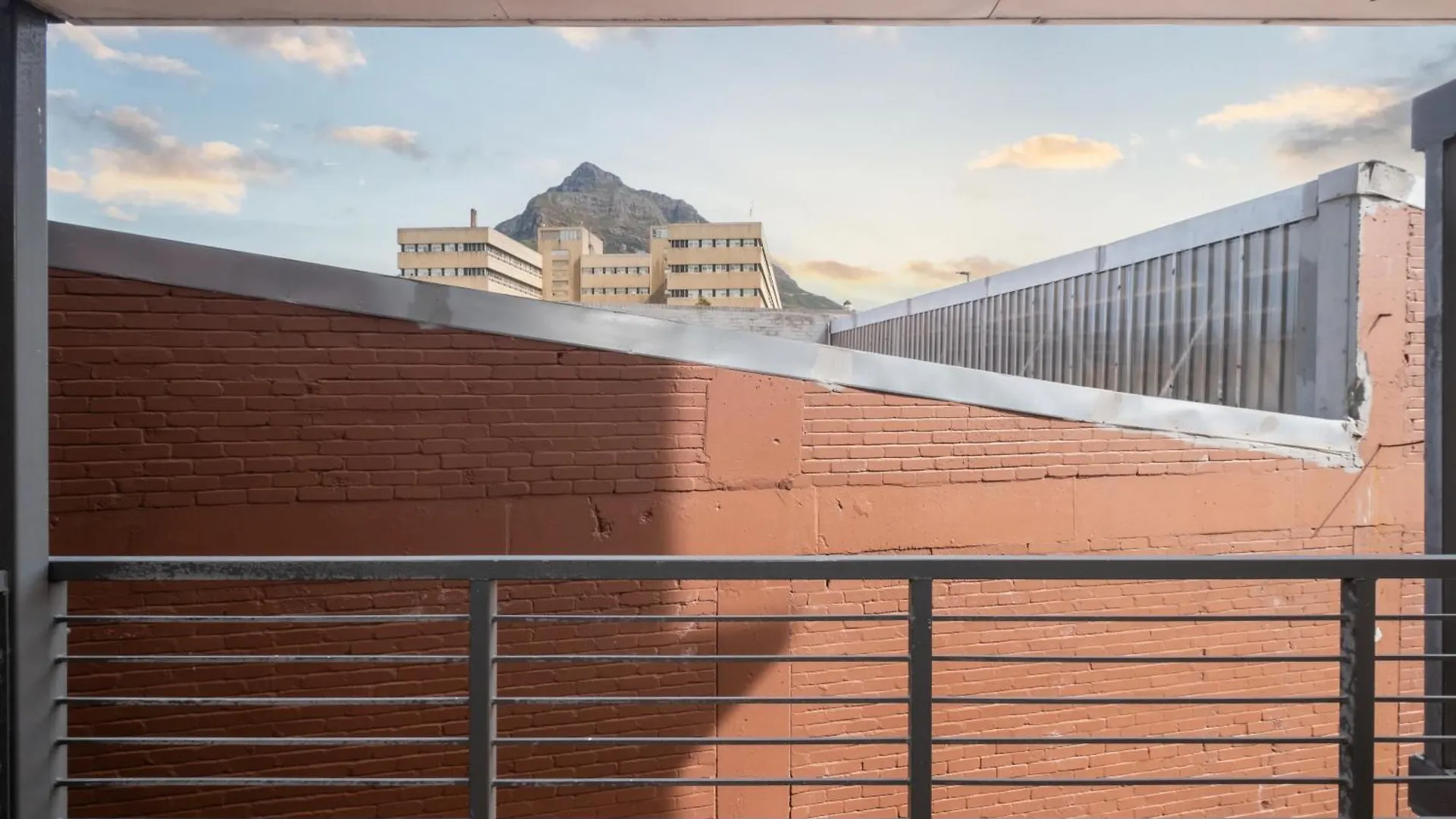 Madison Modern Oasis Apartment Cape Town 0*,  South Africa