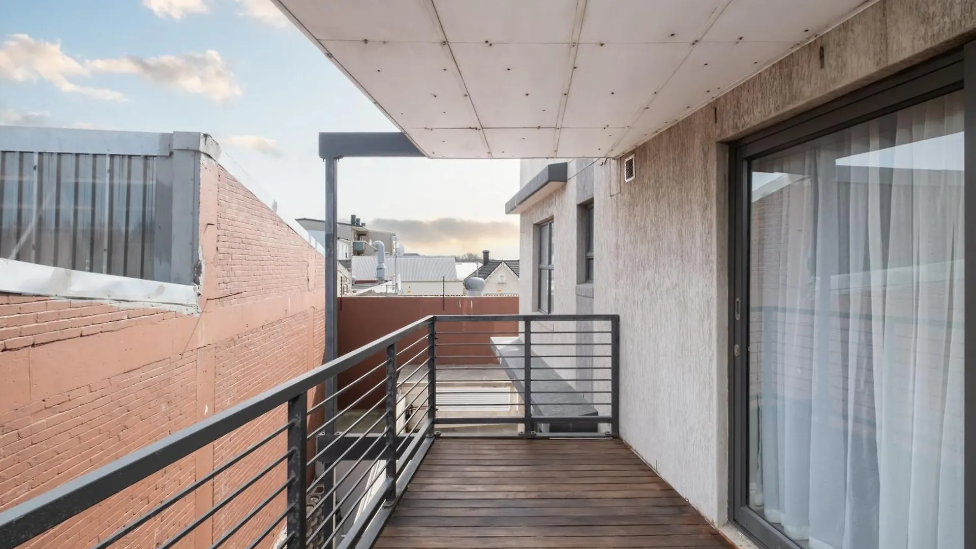 Madison Modern Oasis Apartment Cape Town