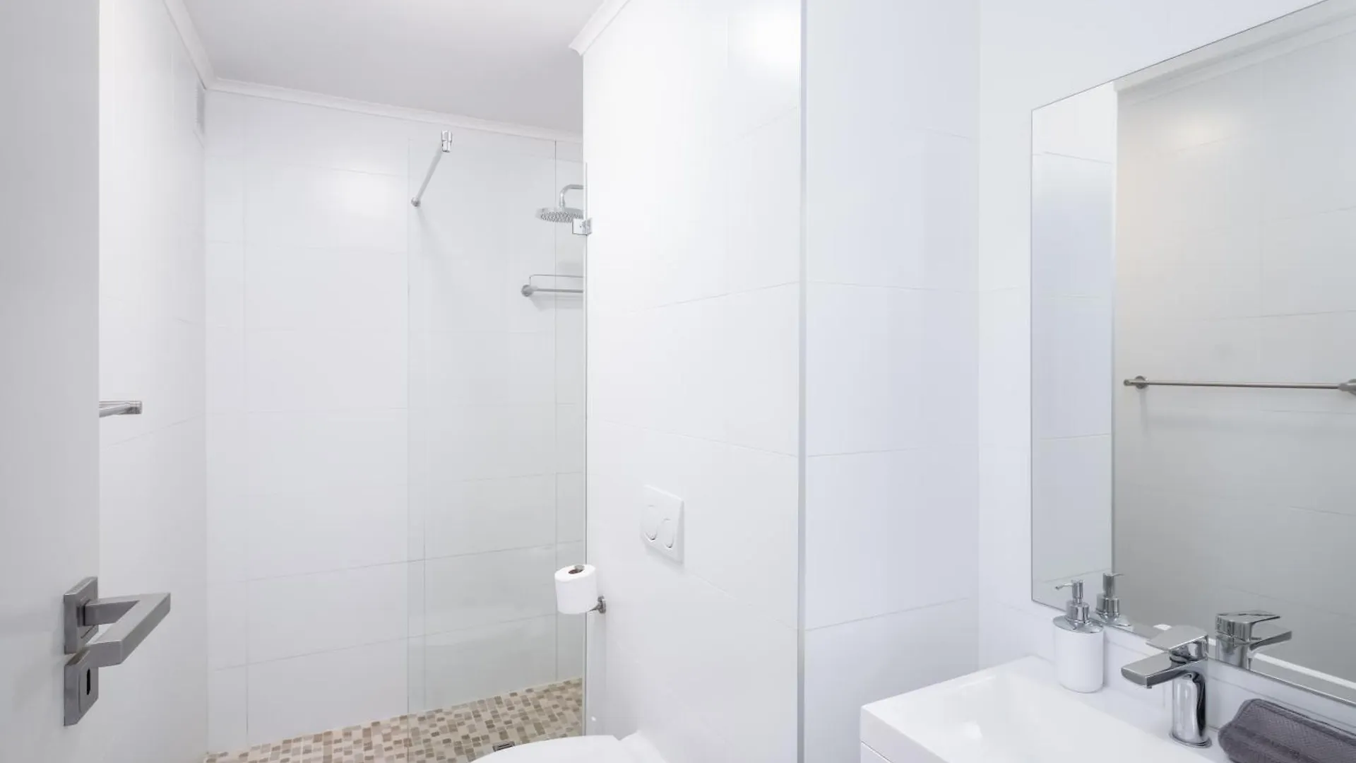 Madison Modern Oasis Apartment Cape Town